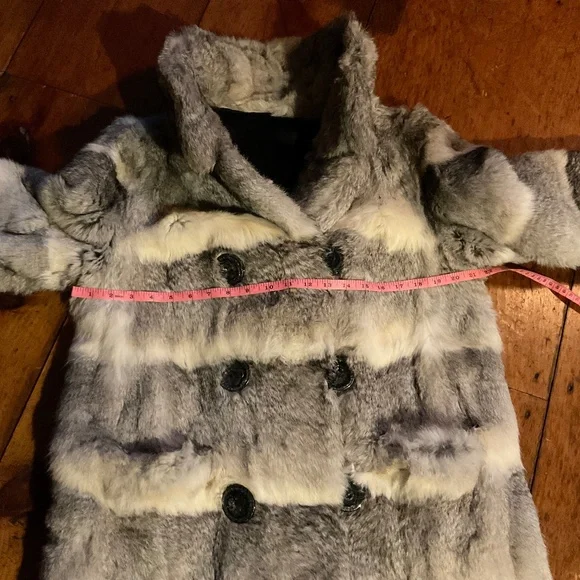 Vintage 1950โs Rabbit Fur Coat - Picture 10 of 13